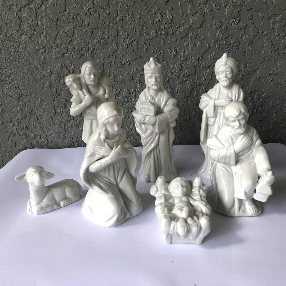Midwest of Cannon Falls White Porcelain Nativity Set 7 Piece Glazed Christmas